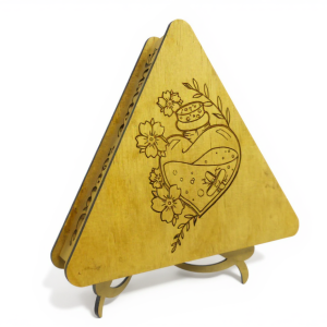 Boîte triangle en bois décorative avec motif globe, taille 210x210x40mm, artisanat français