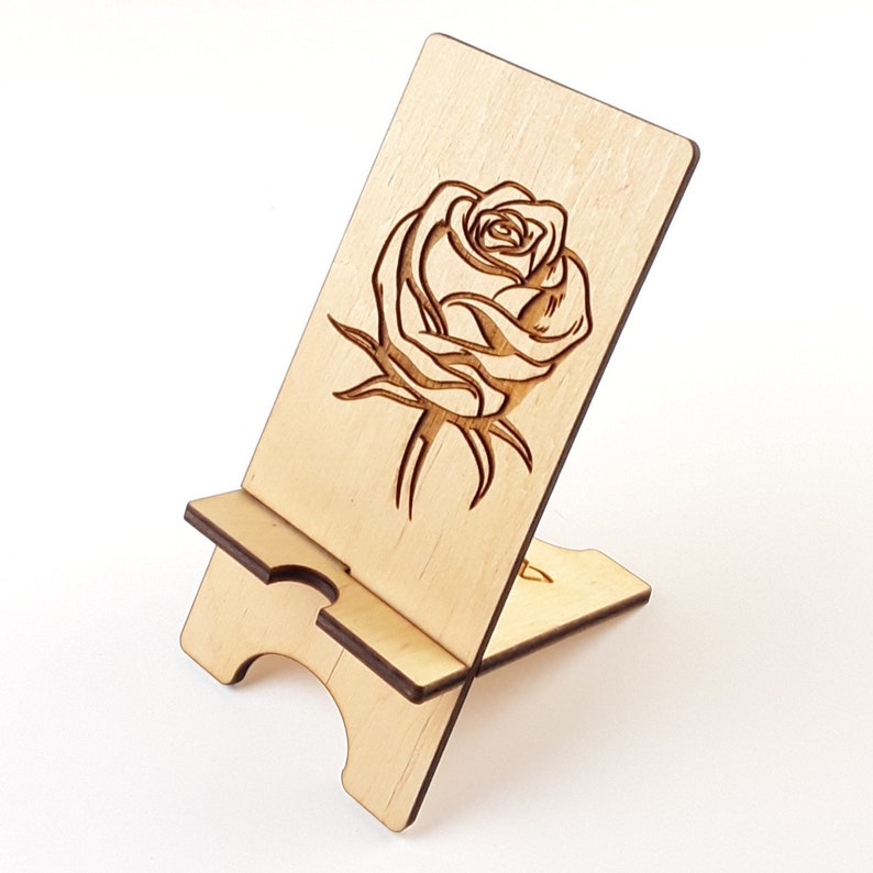 Support mobile en bois personnalisable avec motif rose gravé, création artisanale française pour bureau ou décoration